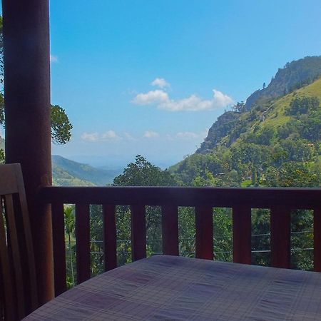 אלה Blue Ribbon Homestay מראה חיצוני תמונה
