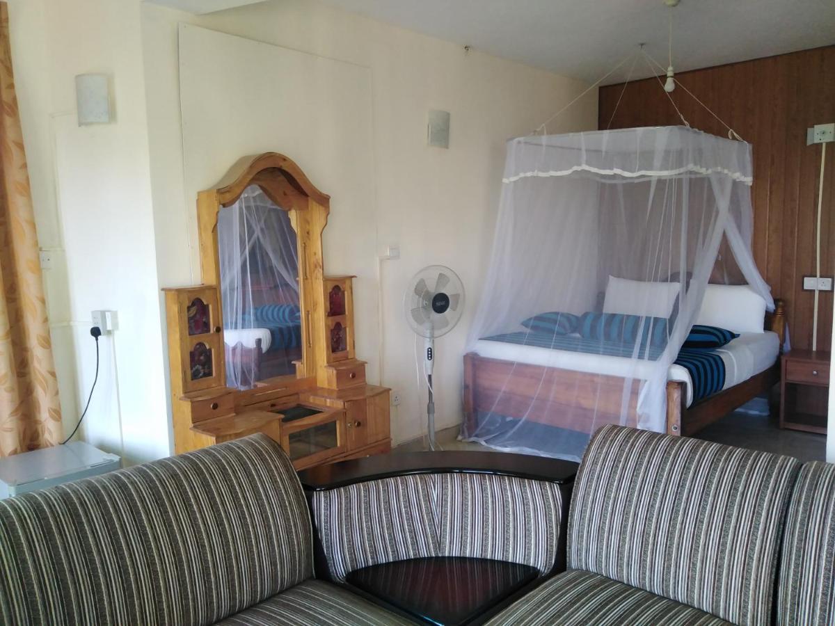 אלה Blue Ribbon Homestay מראה חיצוני תמונה