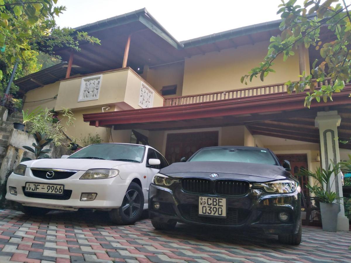 אלה Blue Ribbon Homestay מראה חיצוני תמונה