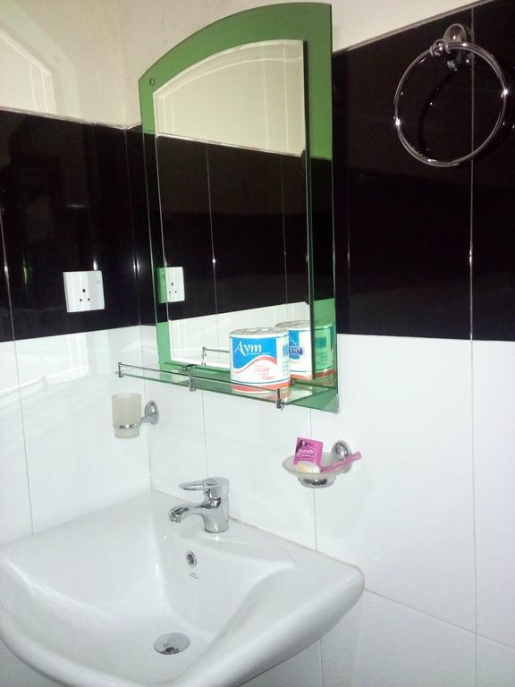 אלה Blue Ribbon Homestay מראה חיצוני תמונה