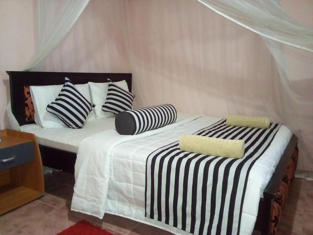 אלה Blue Ribbon Homestay מראה חיצוני תמונה